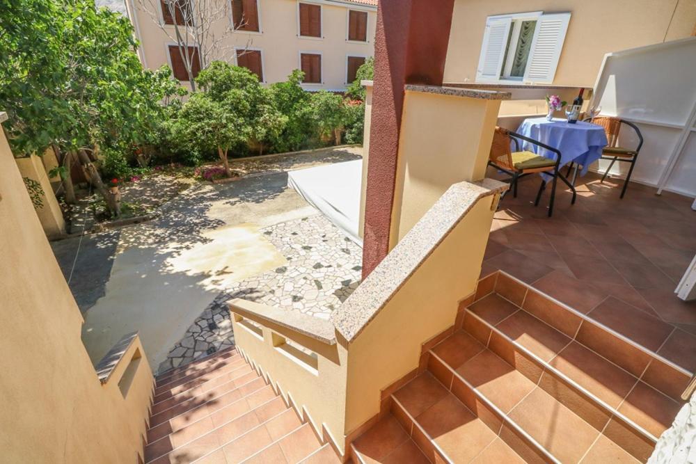 Double Rooms Tomica 2 With Balcony Baska  Exterior photo