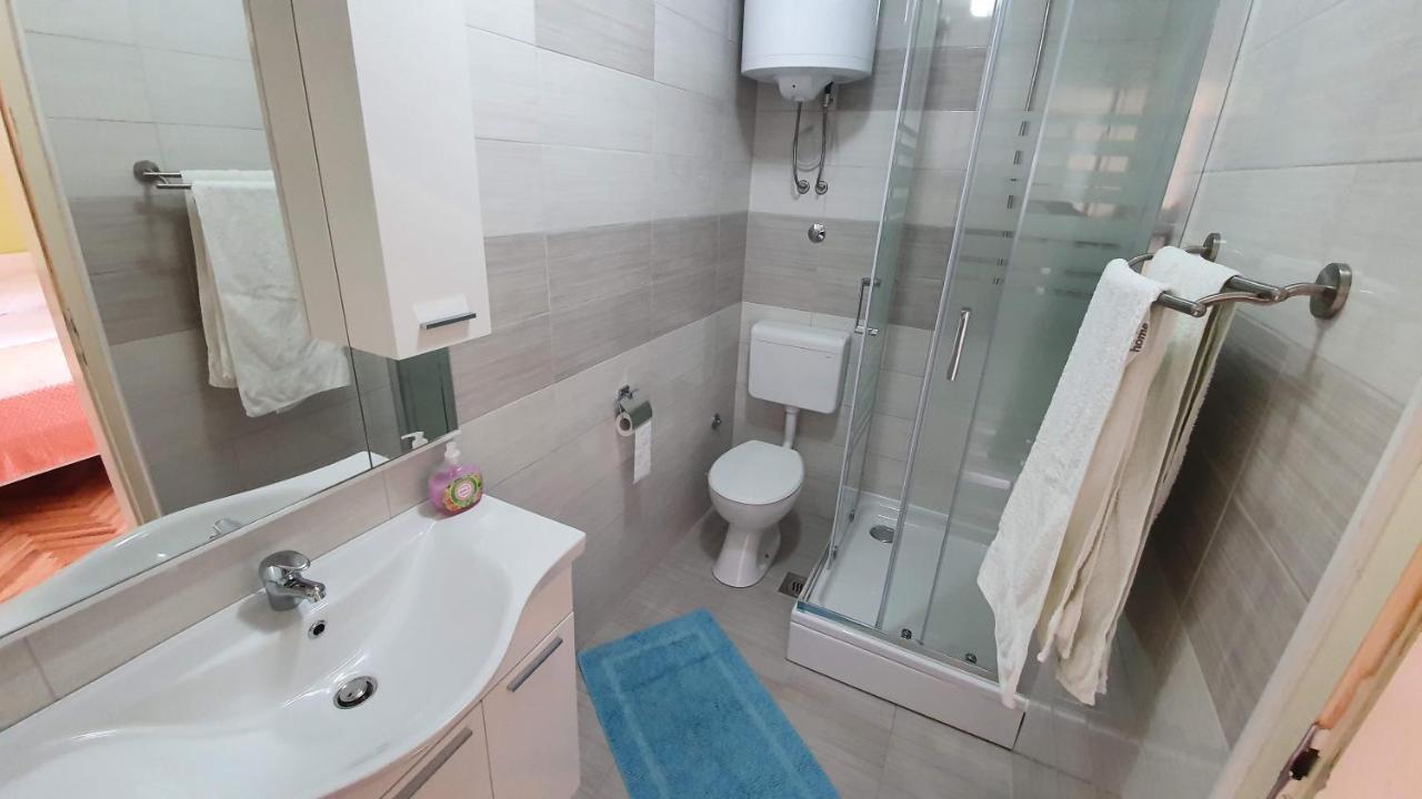 Double Rooms Tomica 2 With Balcony Baska  Exterior photo