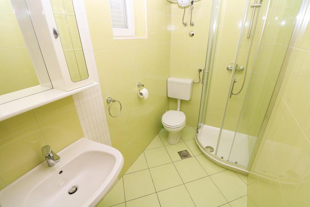 Double Rooms Tomica 2 With Balcony Baska  Exterior photo